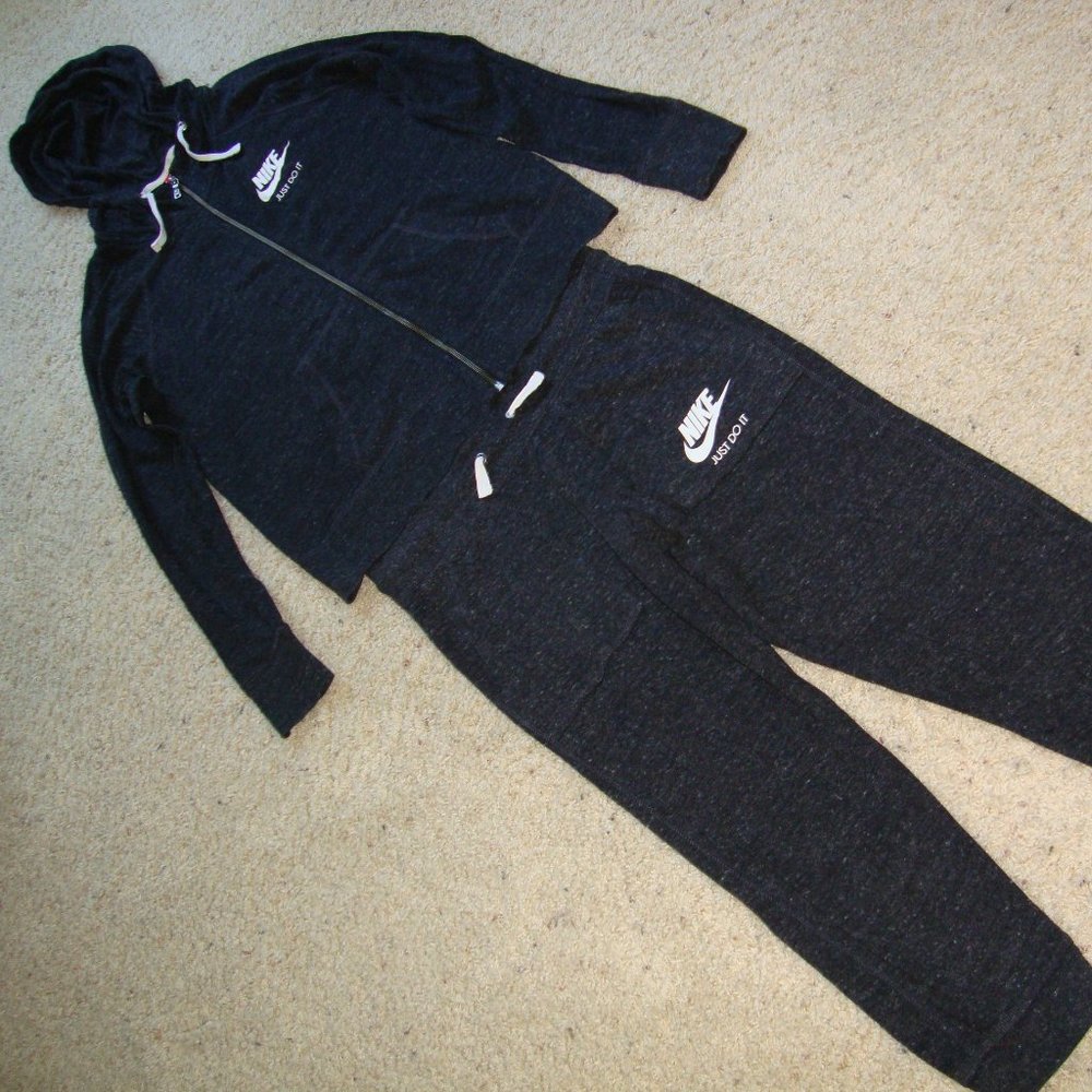 Nike Hoodie & Shorts Set